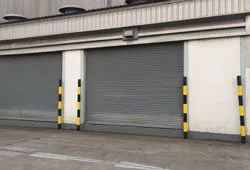 Redmond Garage Doors Store Redmond, WA 425-949-0368 Redmond Garage Doors Store Redmond, WA 425-949-0368 - rolling-garage-side